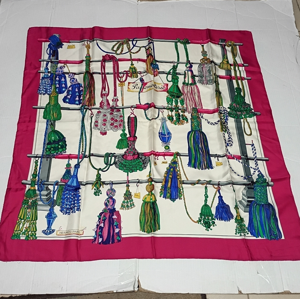 ❤️HERMES PESSEMENTERIE 100% Silk Tassle Theme Shawl Scarf 35"